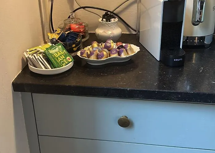 One Magnific 3 Floors Authentic Dutch House With Terrace And One 2 Bedrooms Deluxe Modern * 马斯特里赫特