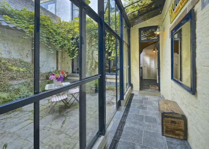 One Magnific 3 Floors Authentic Dutch House With Terrace And One 2 Bedrooms Deluxe Modern 公寓 *