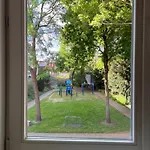 One Magnific 3 Floors Authentic Dutch House With Terrace And One 2 Bedrooms Deluxe Modern Lägenhet Maastricht