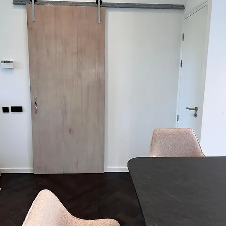 Апартаменты Magnific 3 Floors Authentic Dutch House With Terrace Маастрихт