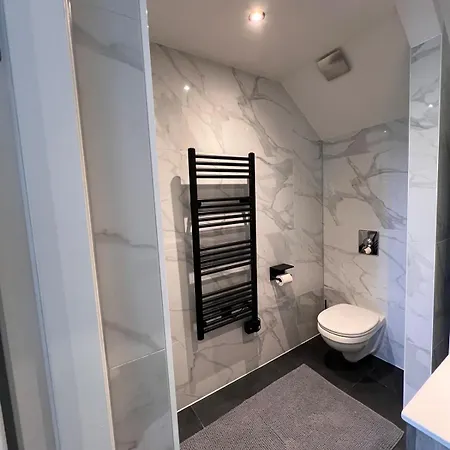 Апартаменты Magnific 3 Floors Authentic Dutch House With Terrace