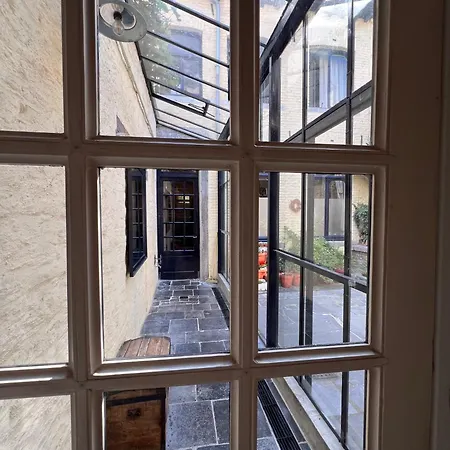 Apartamento One Magnific 3 Floors Authentic Dutch House With Terrace And One 2 Bedrooms Deluxe Modern Maastricht