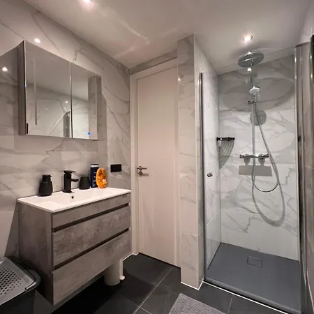 Apartamento One Magnific 3 Floors Authentic Dutch House With Terrace And One 2 Bedrooms Deluxe Modern *